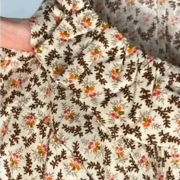 Doen Beige Floral Women's Blouse - Picture 6 of 9